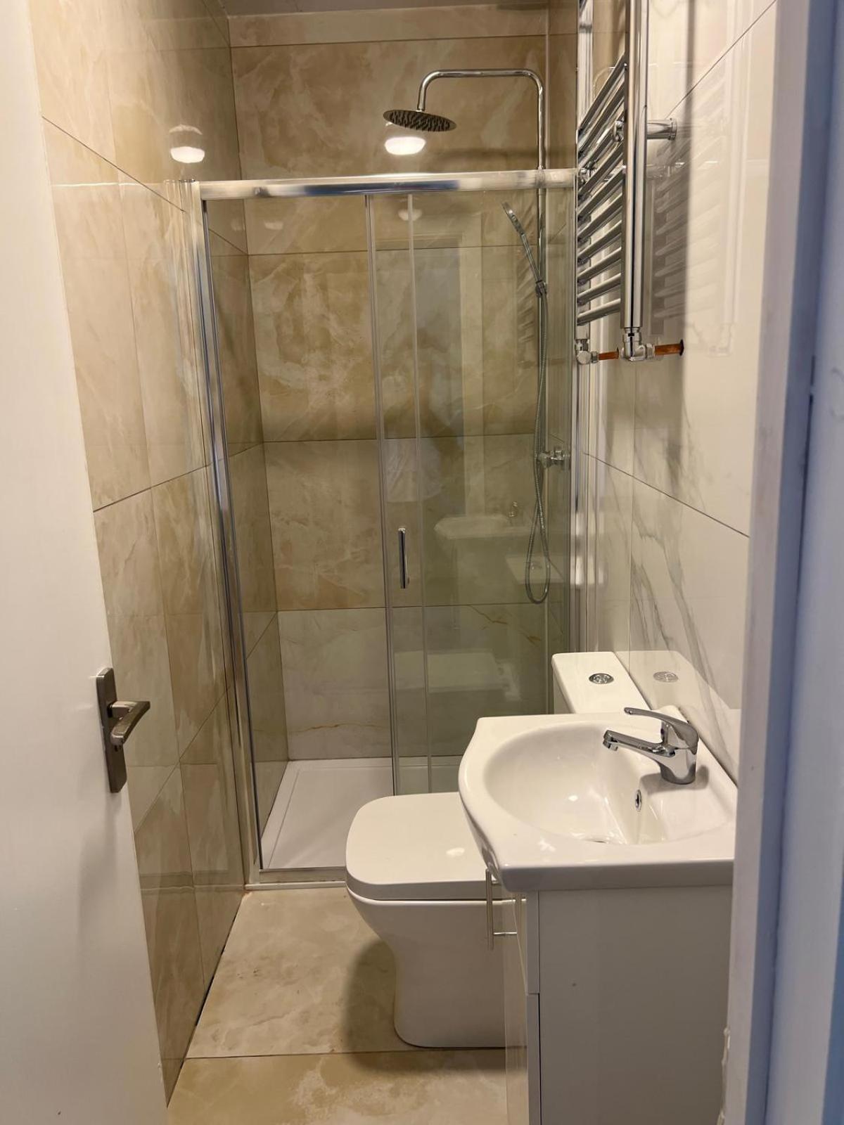 Good Priced Single Rooms In Northolt Eksteriør bilde