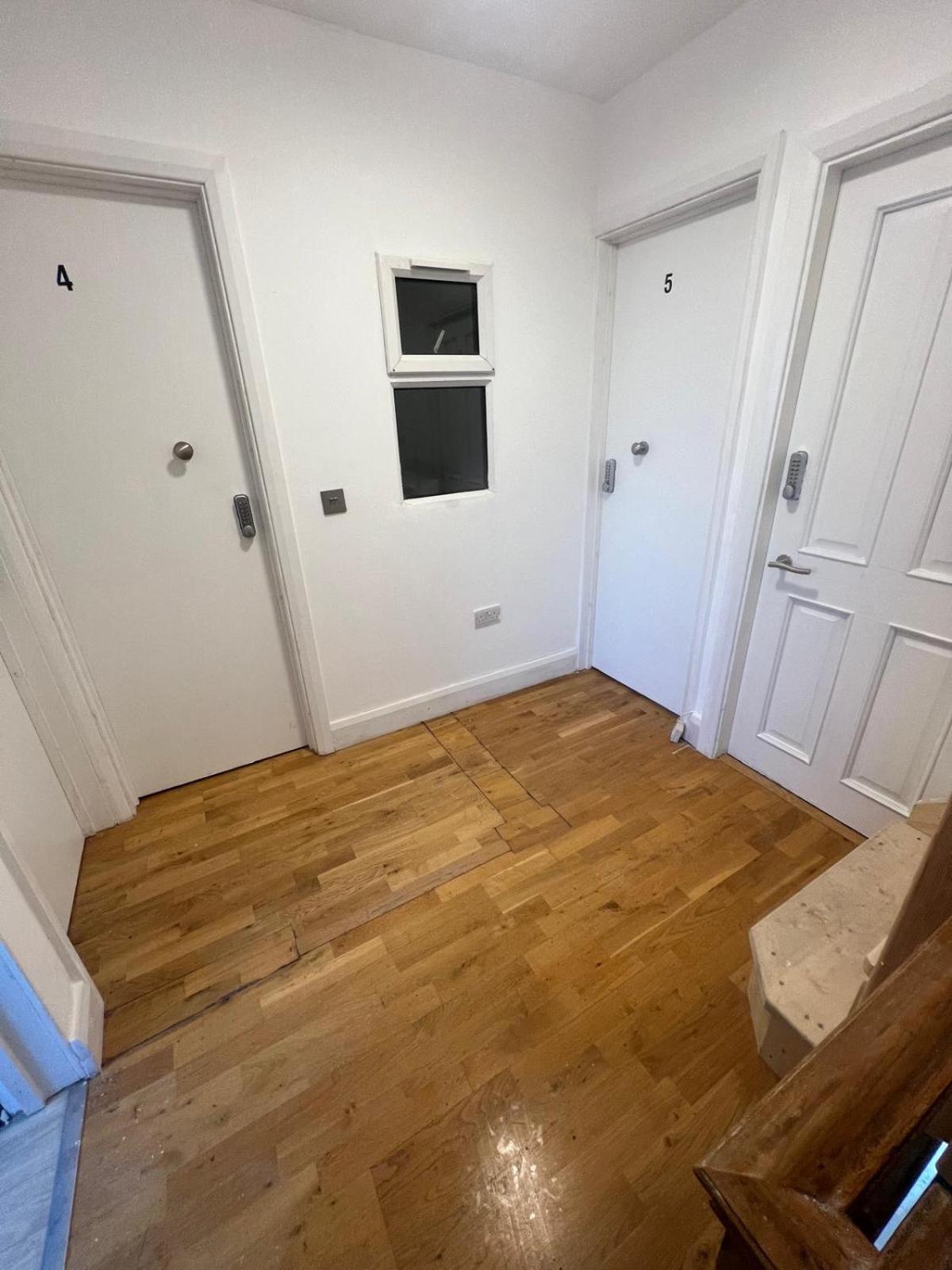Good Priced Single Rooms In Northolt Eksteriør bilde